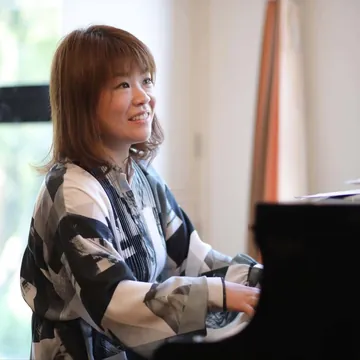 岡田渉子（ピアノ）